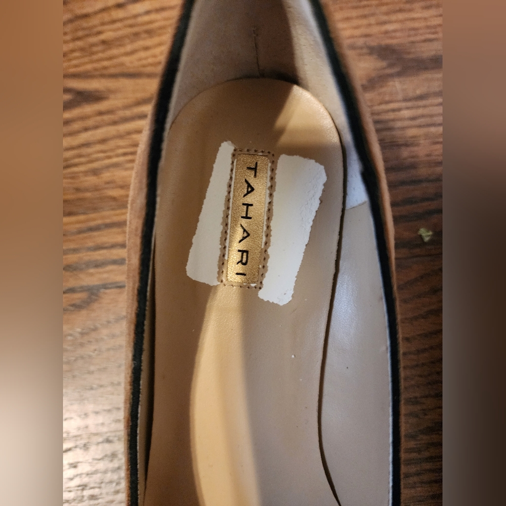 Tahari Tan Suede Bow Heels - Picture 6 of 6